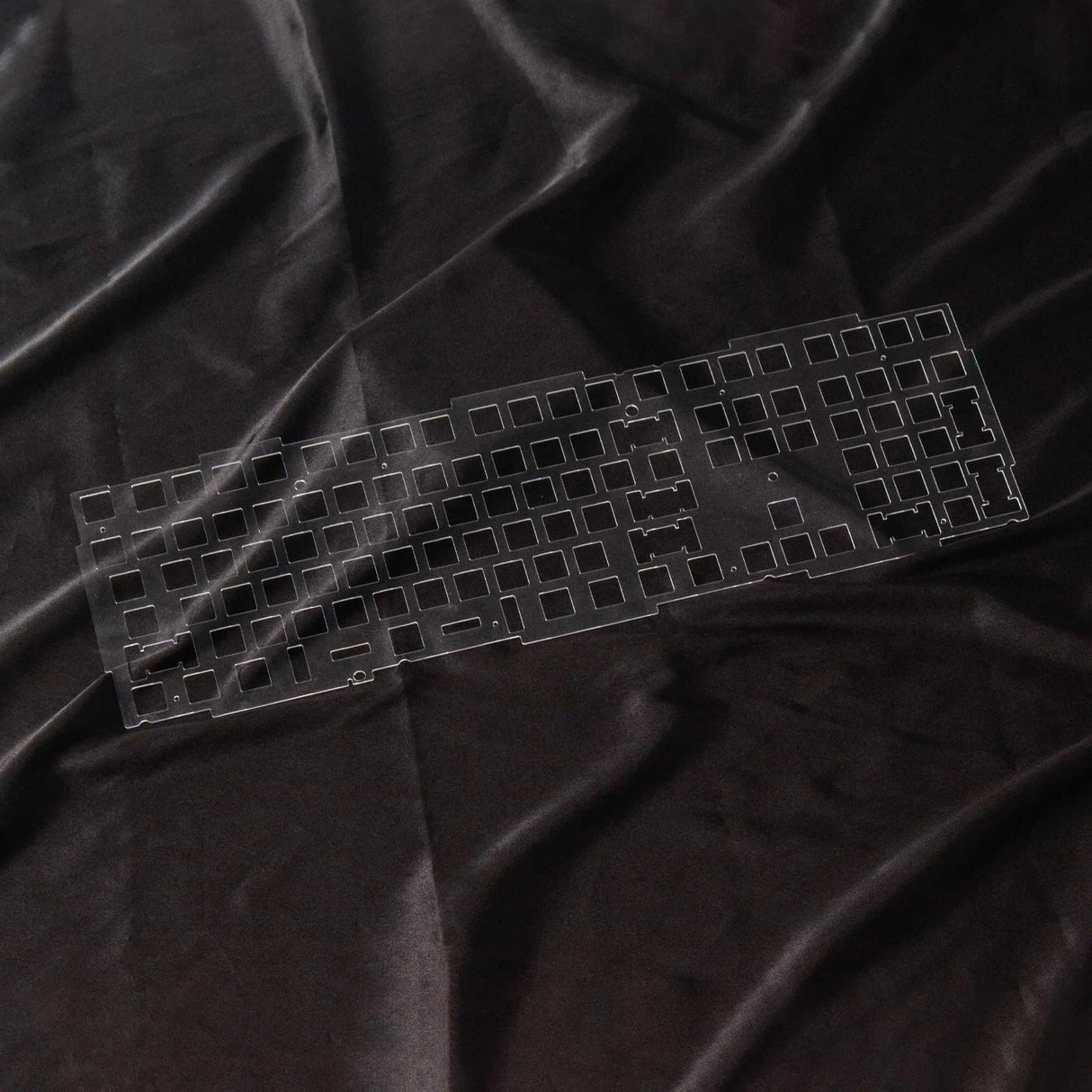 Keychron Q6 Plate - Divinikey